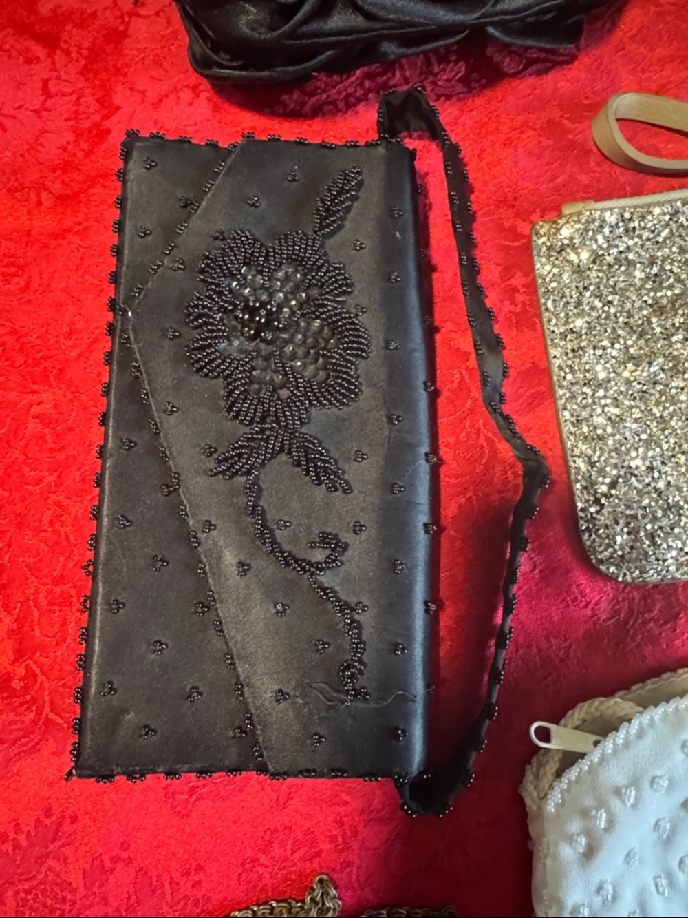 Lot of 8 evening bags/clutches/wristlets.  Great condition. - Picture 6 of 10